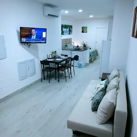 Zanca Center Free Luggage Storage Apartament *