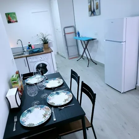 Zanca Center Free Luggage Storage Apartment Malaga